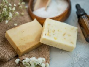 Seife aus Naturmaterialien ganz einfach selber machen